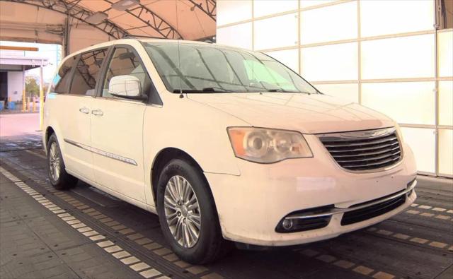 2011 Chrysler Town & Country Limited