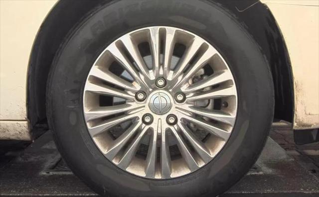 2011 Chrysler Town & Country Limited