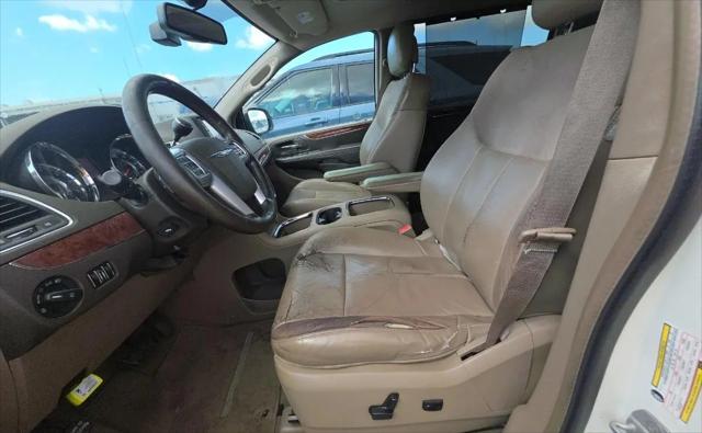 2011 Chrysler Town & Country Limited