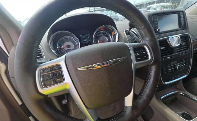 2011 Chrysler Town & Country Limited