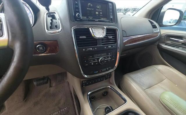 2011 Chrysler Town & Country Limited