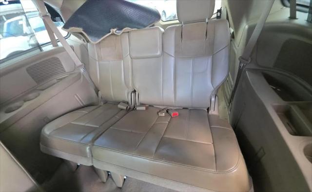 2011 Chrysler Town & Country Limited