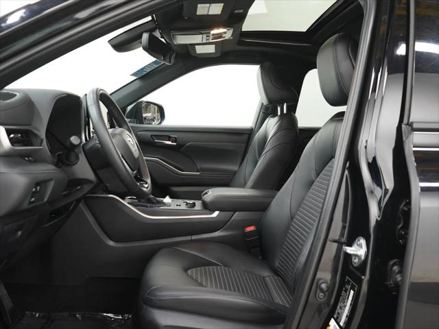 2025 Toyota Highlander XSE