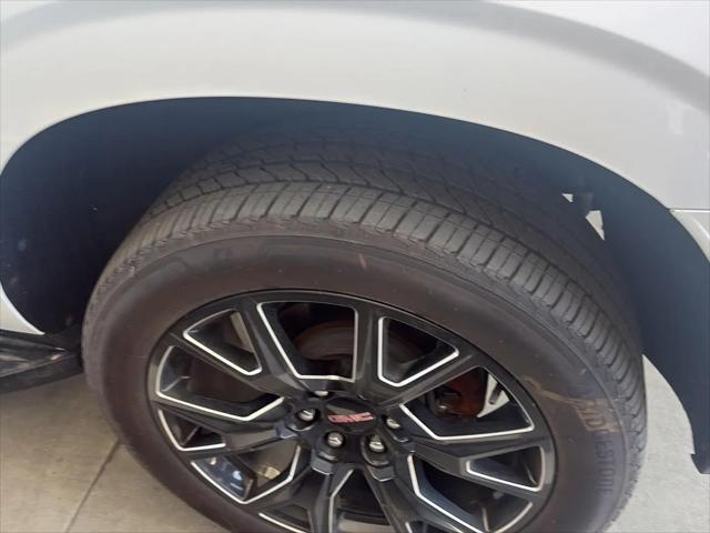 2023 GMC Yukon XL 2WD SLT