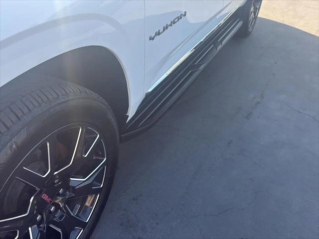 2023 GMC Yukon XL 2WD SLT