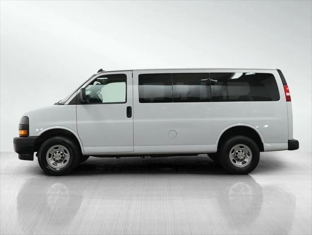 2023 Chevrolet Express Passenger RWD 3500 Regular Wheelbase LS