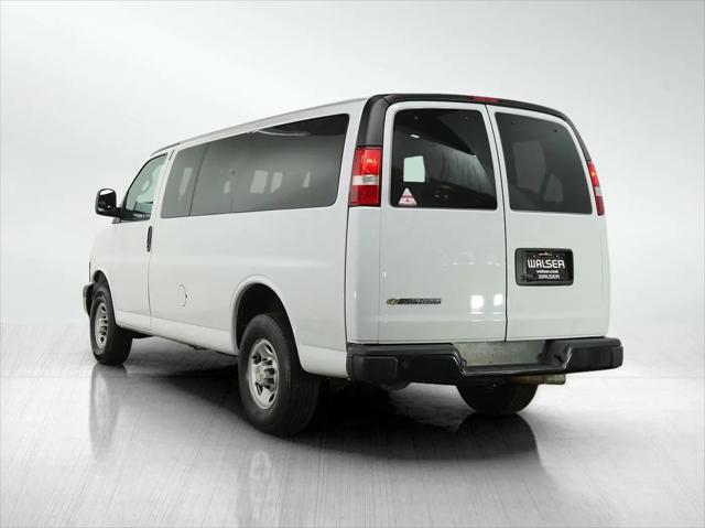 2023 Chevrolet Express Passenger RWD 3500 Regular Wheelbase LS