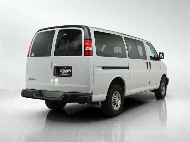 2023 Chevrolet Express Passenger RWD 3500 Regular Wheelbase LS