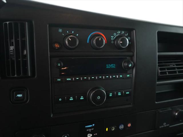 2023 Chevrolet Express Passenger RWD 3500 Regular Wheelbase LS
