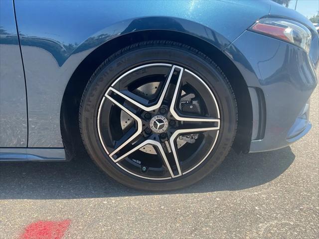 2020 Mercedes-Benz A 220 A 220