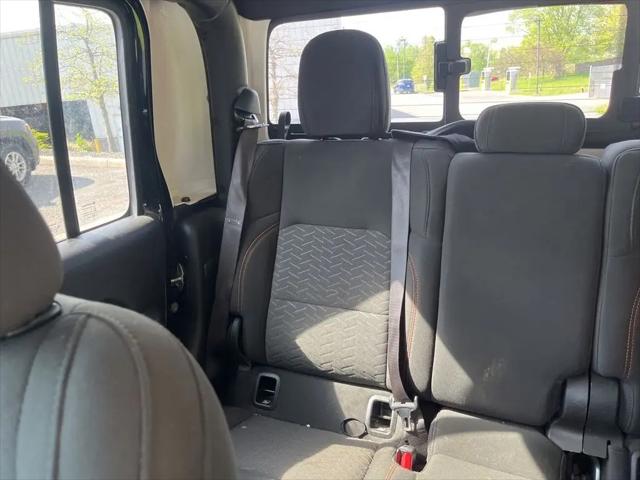 2022 Jeep Gladiator Sport