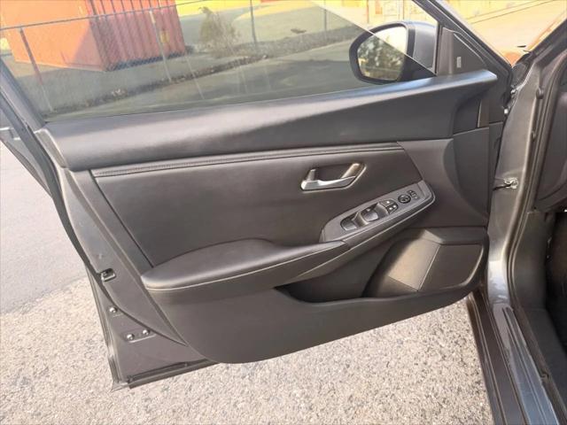 2023 Nissan Sentra SV Xtronic CVT