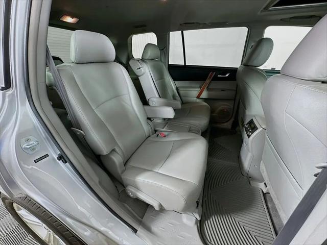 2010 Toyota Highlander Limited V6