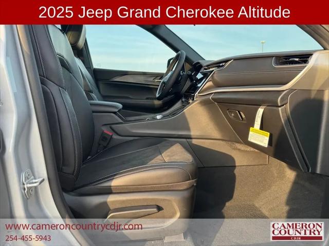2025 Jeep Grand Cherokee Altitude 4x4