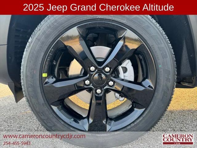 2025 Jeep Grand Cherokee Altitude 4x4
