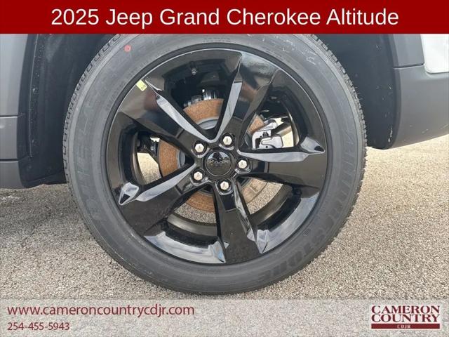2025 Jeep Grand Cherokee Altitude 4x4