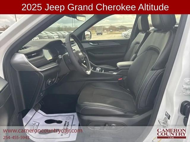 2025 Jeep Grand Cherokee Altitude 4x4