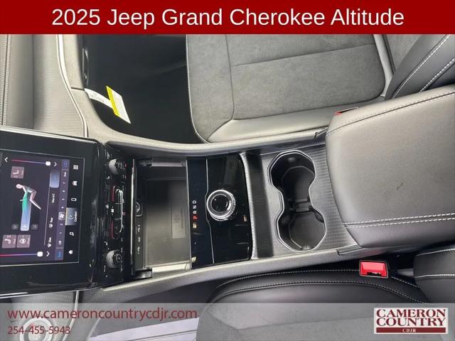2025 Jeep Grand Cherokee Altitude 4x4