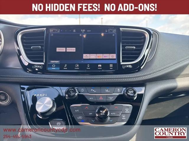 2026 Chrysler Pacifica Select