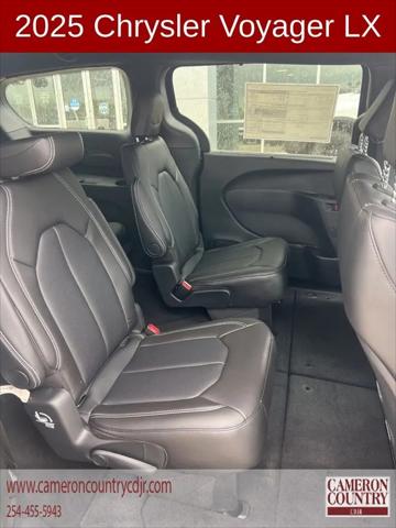 2025 Chrysler Voyager LX