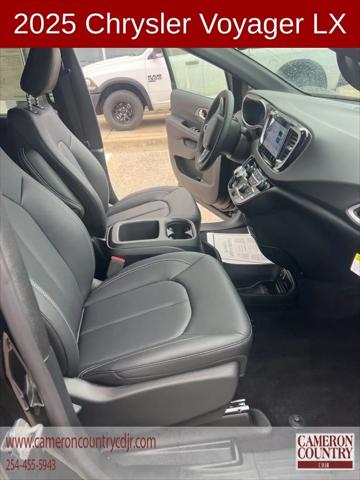 2025 Chrysler Voyager LX
