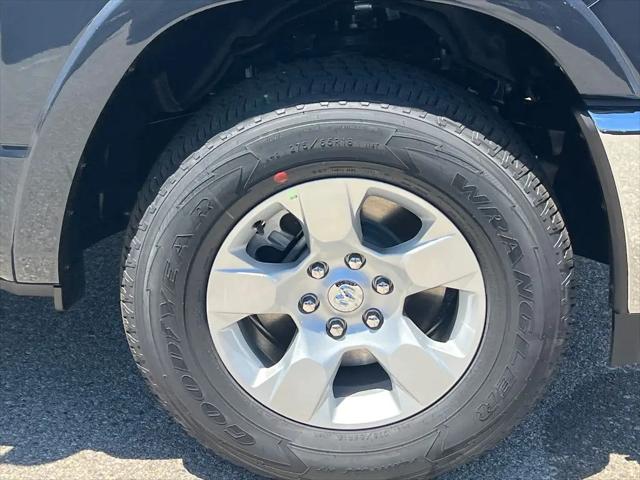 2026 Ram 1500 Big Horn Crew Cab 4x4 64 Box