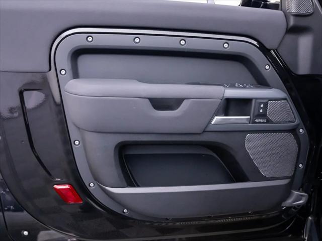 2023 Land Rover Defender 90 X-Dynamic SE