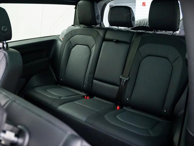 2023 Land Rover Defender 90 X-Dynamic SE