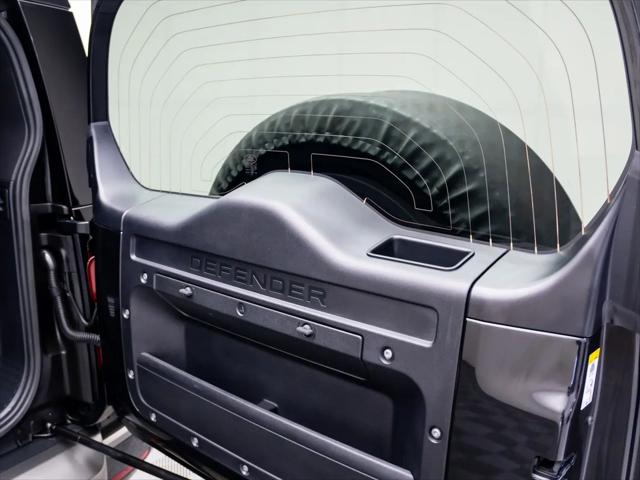 2023 Land Rover Defender 90 X-Dynamic SE