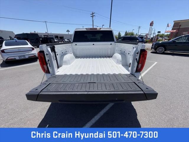 2025 GMC Sierra 1500 4WD Crew Cab Short Box SLT