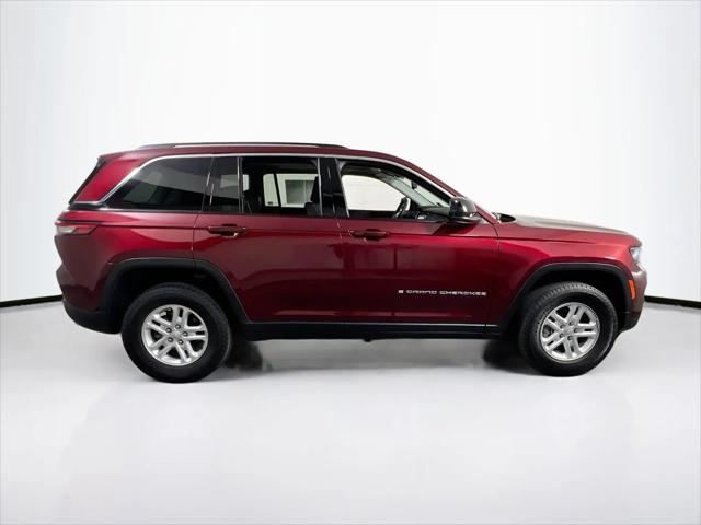 2023 Jeep Grand Cherokee Laredo 4x4