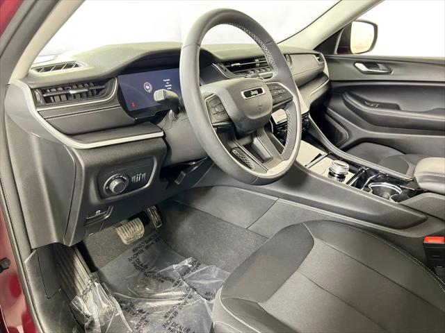 2023 Jeep Grand Cherokee Laredo 4x4