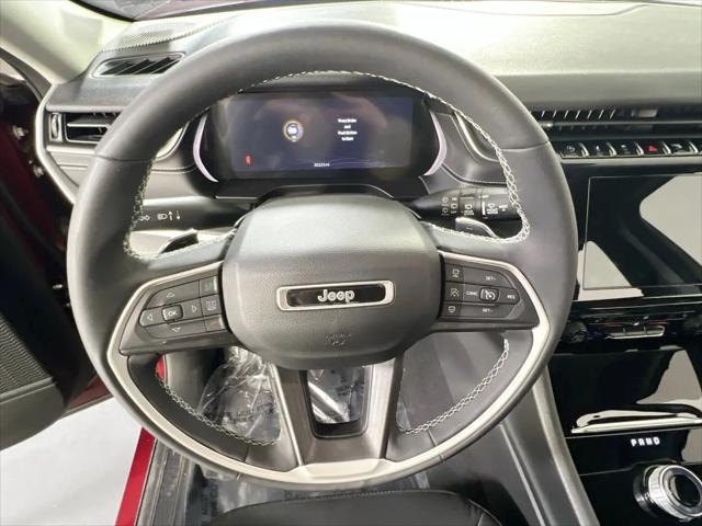 2023 Jeep Grand Cherokee Laredo 4x4