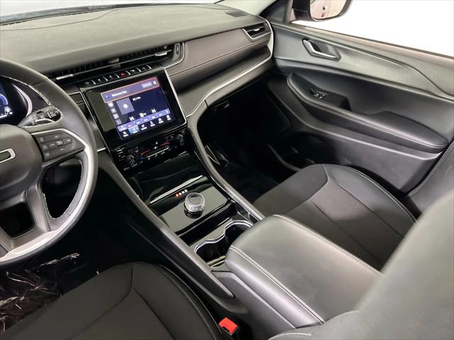 2023 Jeep Grand Cherokee Laredo 4x4