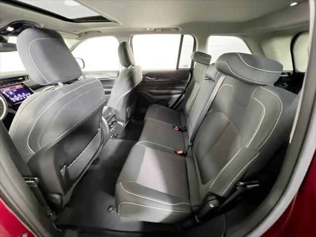 2023 Jeep Grand Cherokee Laredo 4x4