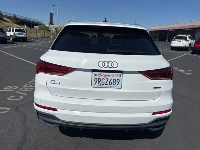 2025 Audi Q3 Premium 45 TFSI S line quattro Tiptronic