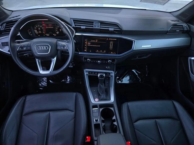 2025 Audi Q3 Premium 45 TFSI S line quattro Tiptronic