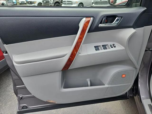 2013 Toyota Highlander Hybrid Limited V6