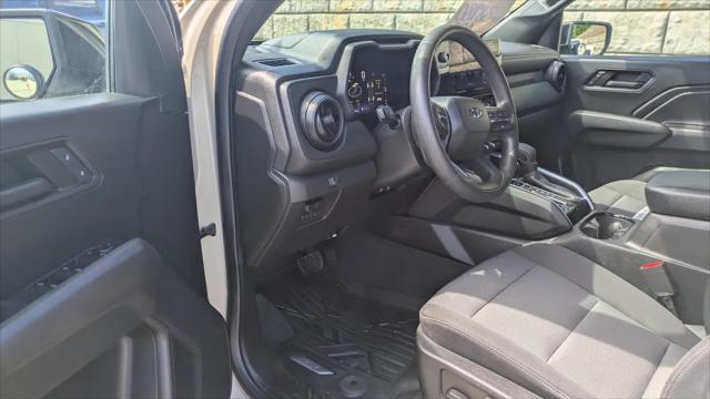2023 Chevrolet Colorado 4WD Crew Cab Short Box Trail Boss