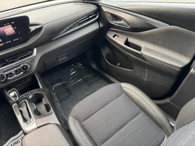 2024 Buick NV Preferred FWD