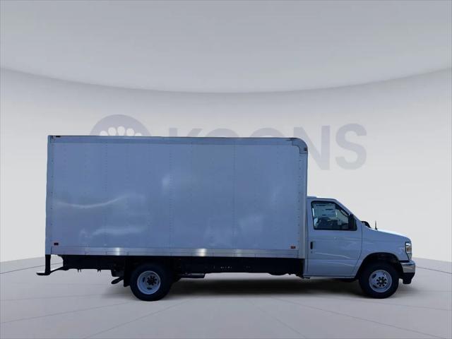 2027 Ford E-Series Cutaway E-450