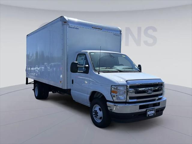 2027 Ford E-Series Cutaway E-450