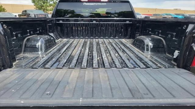 2021 Chevrolet Silverado 1500 4WD Crew Cab Standard Bed Custom