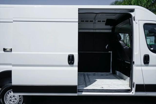 2025 Ram ProMaster 2500 Cargo Van Tradesman High Roof 159" WB w/Pass Seat
