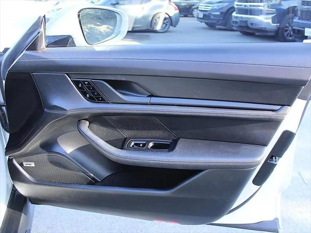 2020 Porsche Taycan Turbo