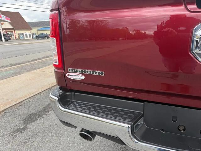 2022 Ram 1500 Big Horn Crew Cab 4x4 5'7" Box