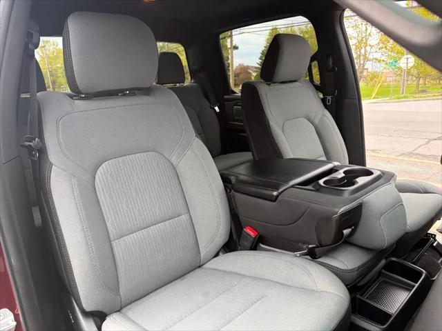 2022 Ram 1500 Big Horn Crew Cab 4x4 5'7" Box