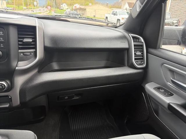 2022 Ram 1500 Big Horn Crew Cab 4x4 5'7" Box