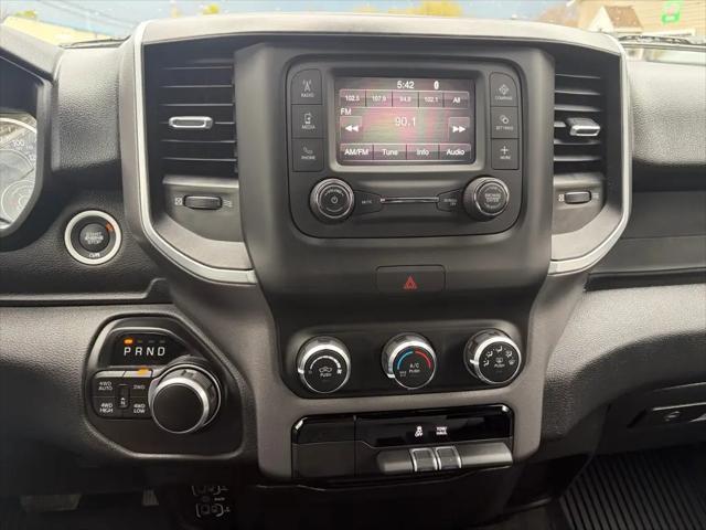 2022 Ram 1500 Big Horn Crew Cab 4x4 5'7" Box