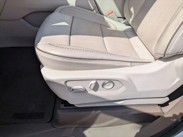 2023 GMC Yukon 4WD Denali